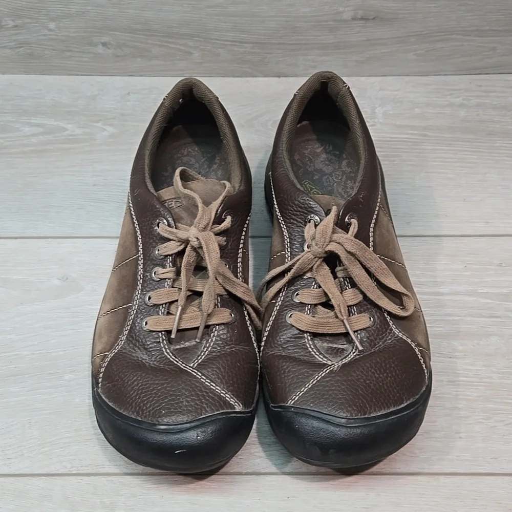 Keen Womens Presidio  Leather Sneakers shoes sz 9.5